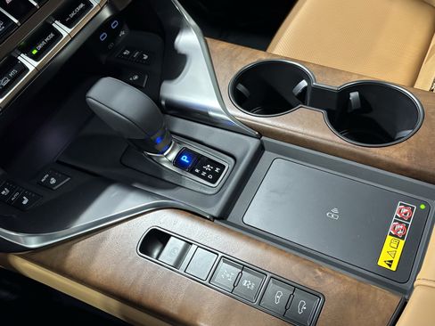 New 2026 Lexus LX 700h Luxury AWD/4WD image 25