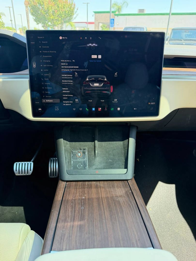 Used 2022 Tesla Model X AWD/4WD image 26