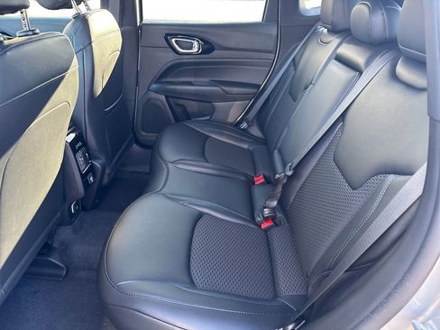 New 2026 Jeep Compass Latitude image 10