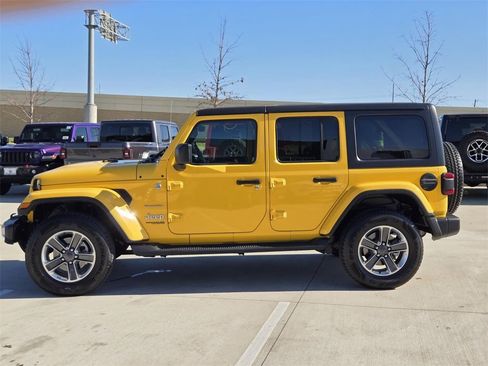 Used 2020 Jeep Wrangler Unlimited Sahara image 3