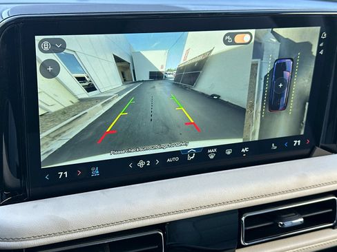 New 2026 Lincoln Aviator AWD image 20