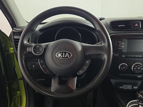 Used 2018 Kia Soul FWD image 12