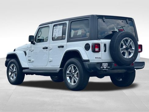 Used 2021 Jeep Wrangler Unlimited Sahara w/ Uconnect 4C Nav & Sound Group AWD/4WD image 5