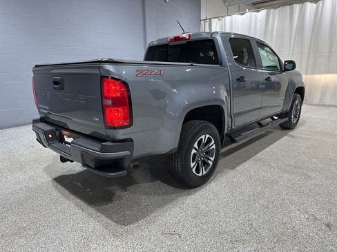 Used 2021 Chevrolet Colorado Z71 AWD/4WD image 3