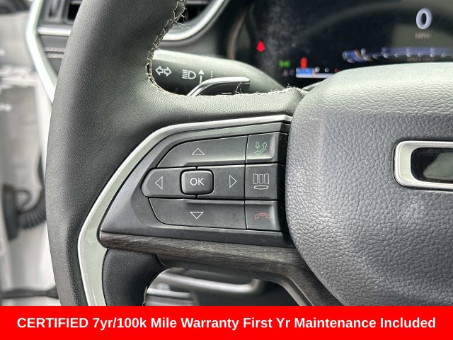 Used 2023 Jeep Grand Cherokee Limited AWD/4WD image 27