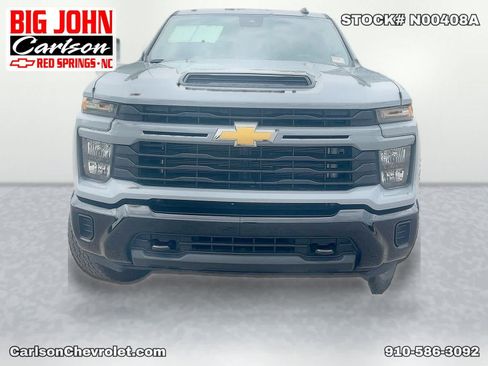 Used 2024 Chevrolet Silverado 2500 Custom w/ Custom Value Package AWD/4WD image 12