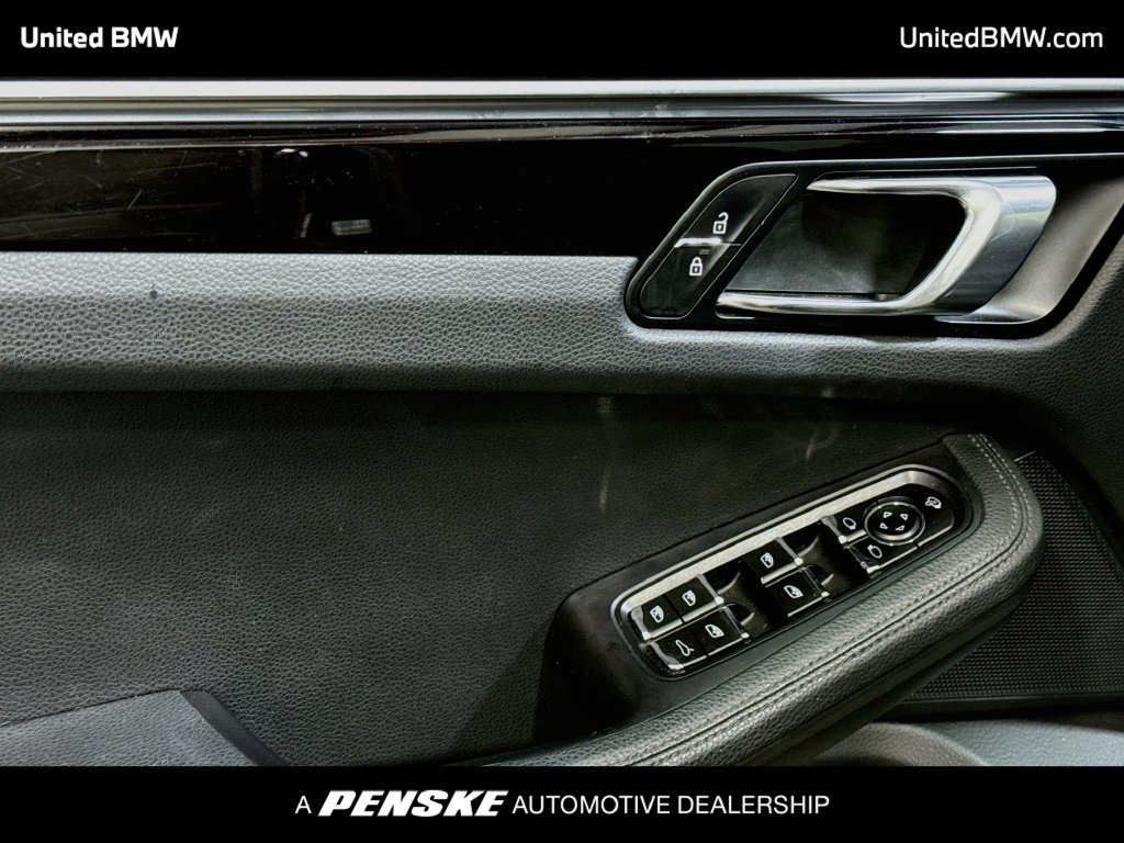 Used 2020 Porsche Macan AWD/4WD image 10