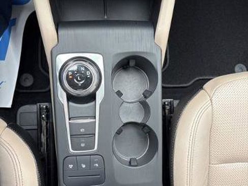 Certified 2020 Ford Escape Titanium AWD/4WD image 22
