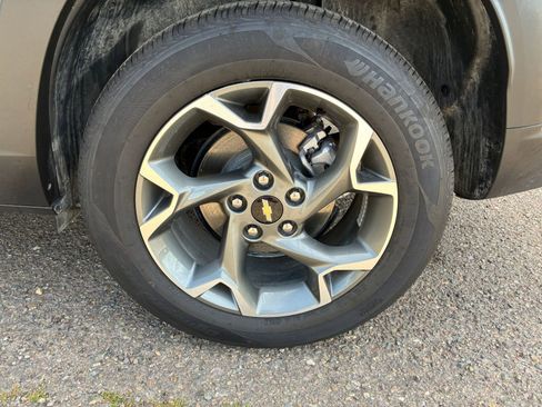 Used 2025 Chevrolet Trax LT image 29