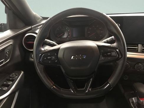 Used 2024 Chevrolet Trax RS FWD image 14