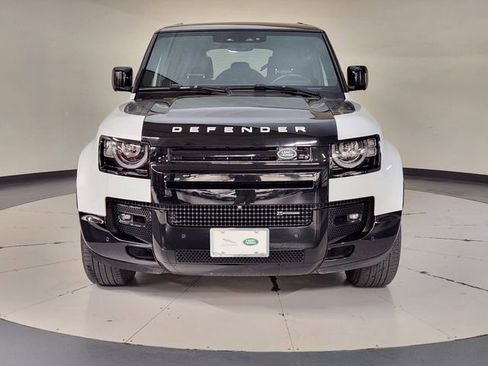 Used 2023 Land Rover Defender 110 X-Dynamic SE image 9