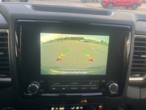 Used 2023 Nissan Frontier SV w/ Technology Package image 14