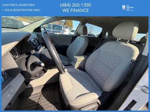 Used 2019 Kia Niro LX image 20