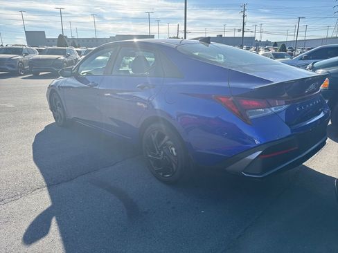 Used 2026 Hyundai Elantra Sport image 8