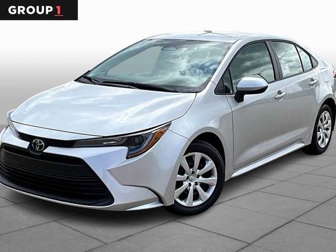 New 2026 Toyota Corolla LE image 1