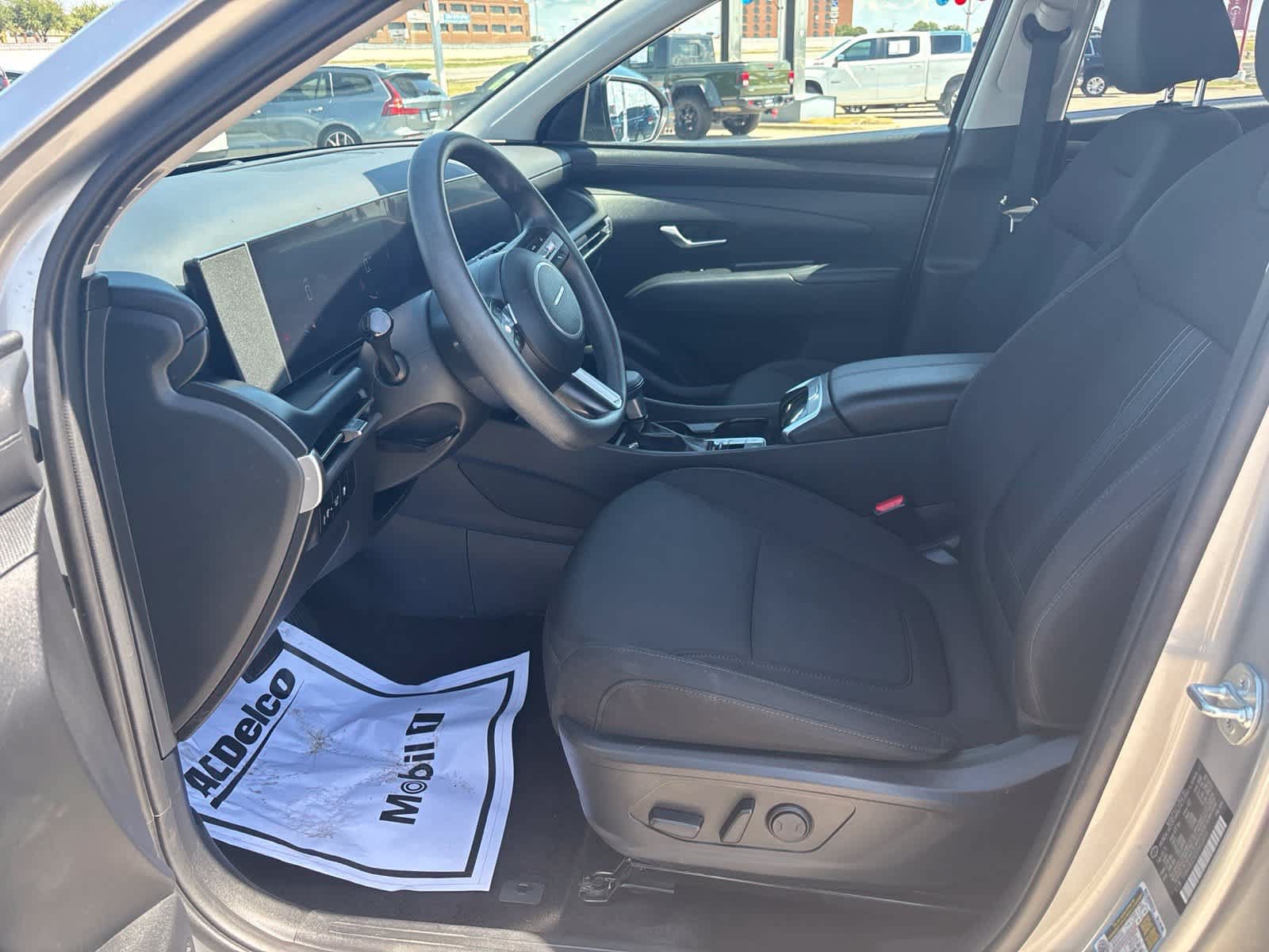 Used 2025 Hyundai Tucson SEL FWD image 10