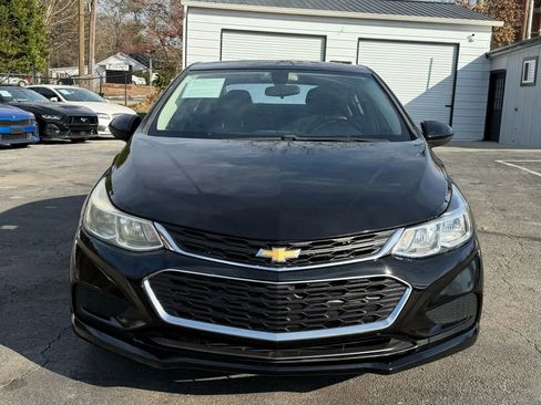 Used 2018 Chevrolet Cruze LS image 5