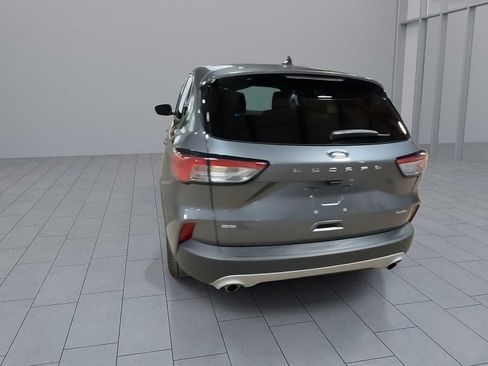 Used 2022 Ford Escape SE image 7