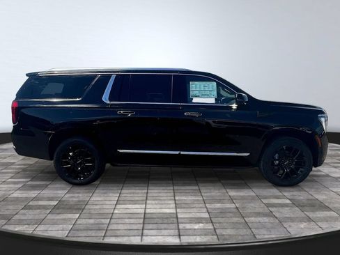 New 2026 GMC Yukon XL Elevation w/ Elevation Premium Package AWD/4WD image 17
