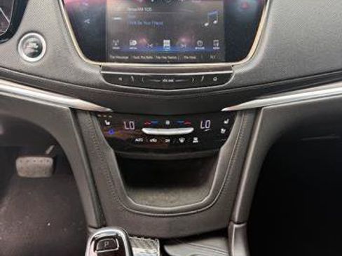 Used 2017 Cadillac XT5 Premium Luxury w/ Driver Assist Package AWD/4WD image 12