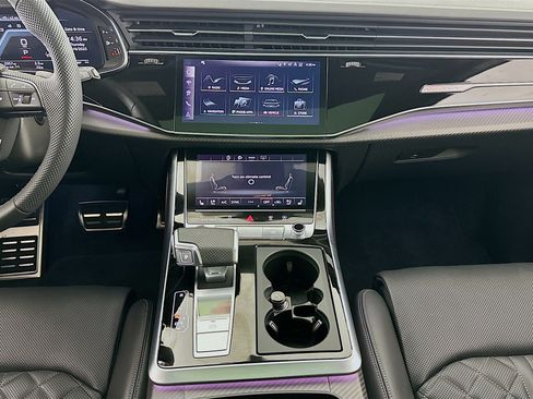 Used 2025 Audi SQ7 Premium Plus w/ Executive Package image 11