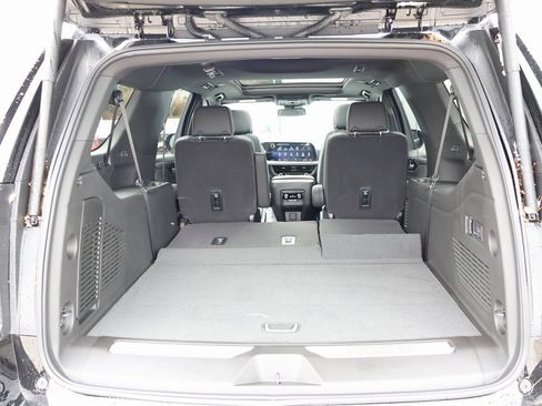 New 2025 Chevrolet Suburban Premier w/ Sun And Tow Package image 37