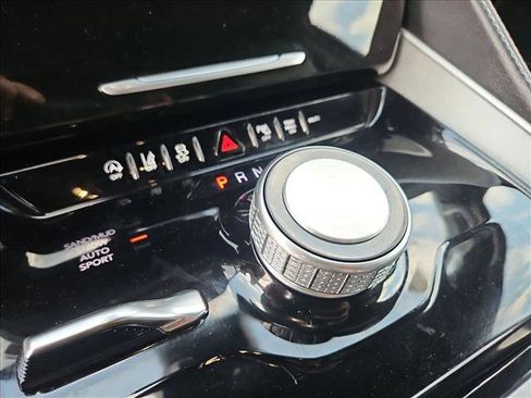Used 2025 Jeep Wagoneer L Series II AWD/4WD image 11