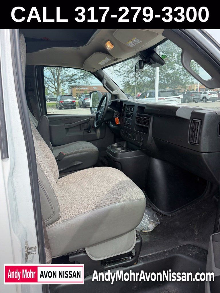 Used 2022 Chevrolet Express 3500 w/ Power Convenience Package RWD image 8