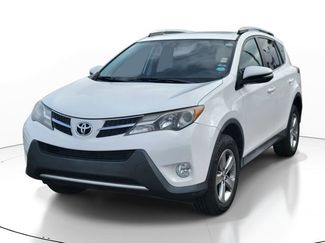 Used 2015 Toyota RAV4 XLE video 2
