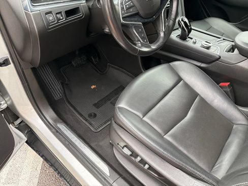Used 2020 Cadillac XT5 Premium Luxury FWD image 21