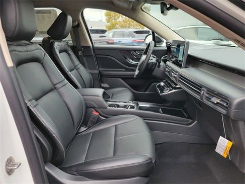 New 2026 Lincoln Corsair Premiere image 22