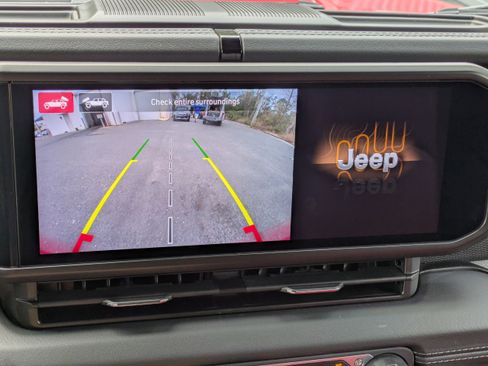 Used 2024 Jeep Wrangler Unlimited Rubicon 392 image 20