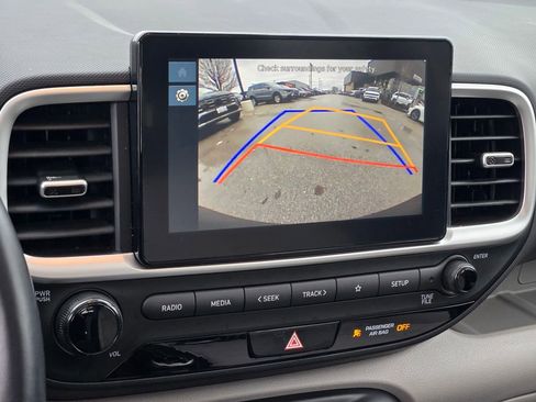 Certified 2023 Hyundai Venue SEL image 32