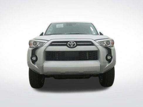 Used 2022 Toyota 4Runner SR5 Premium w/ Moonroof Package AWD/4WD image 35