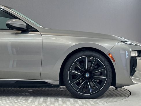 Used 2023 BMW i7 xDrive60 AWD/4WD image 35