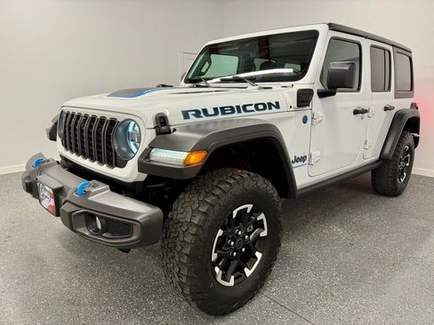 Used 2024 Jeep Wrangler Unlimited Rubicon 4xe w/ Technology Group image 5