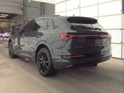Used 2021 Audi e-tron Premium w/ Convenience Plus Package AWD/4WD image 3