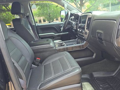 Used 2016 GMC Sierra 2500 Denali w/ Duramax Plus Package AWD/4WD image 17