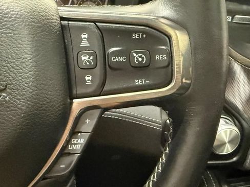 Used 2020 RAM 1500 Limited w/ Black Appearance Package AWD/4WD image 16