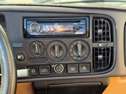 Used 1993 Saab 900 S FWD image 9
