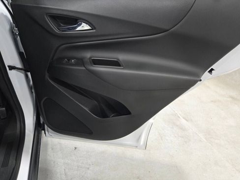 Used 2020 Chevrolet Equinox LT image 14