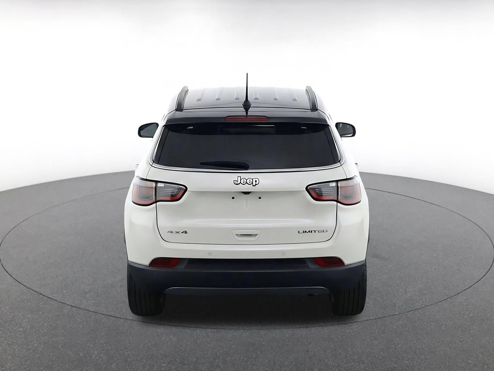 Used 2025 Jeep Compass Limited AWD/4WD image 7