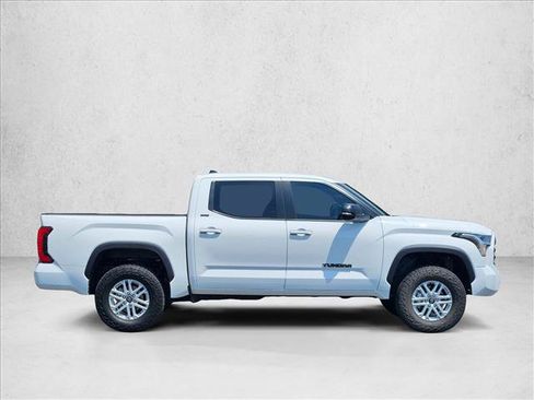 Used 2025 Toyota Tundra SR5 w/ SR5 Premium Package AWD/4WD image 4