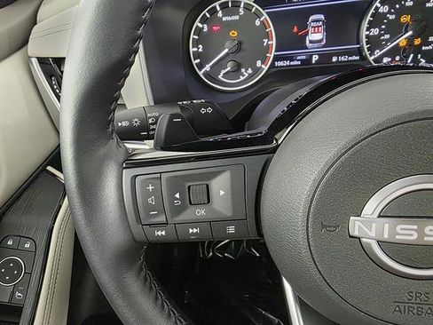 Used 2023 Nissan Rogue SL AWD/4WD image 31
