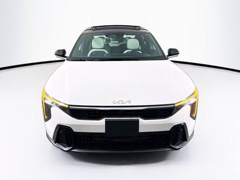 New 2025 Kia K4 GT-Line Turbo image 2