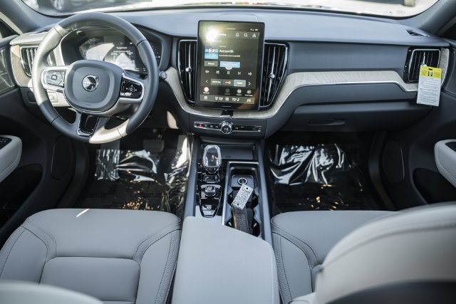 New 2027 Volvo XC60 T8 Plus AWD/4WD image 20