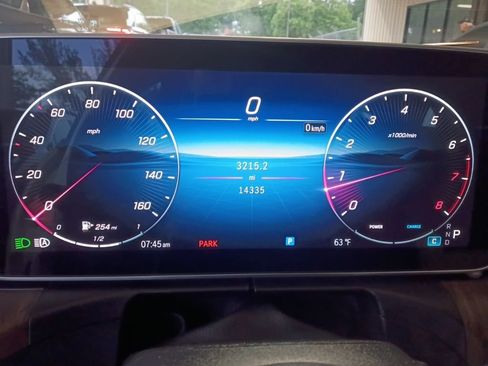 Used 2025 Mercedes-Benz C 300 4MATIC Sedan image 2