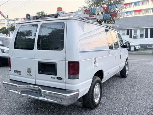 Used 2012 Ford E-250 and Econoline 250 w/ Commercial Cargo Van Pkg RWD image 3