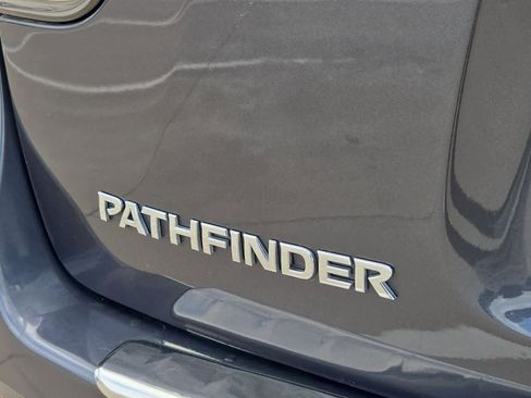 Used 2014 Nissan Pathfinder SL w/ Cargo Package FWD image 12