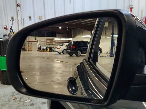 Used 2016 Jeep Cherokee 75th Anniversary image 10